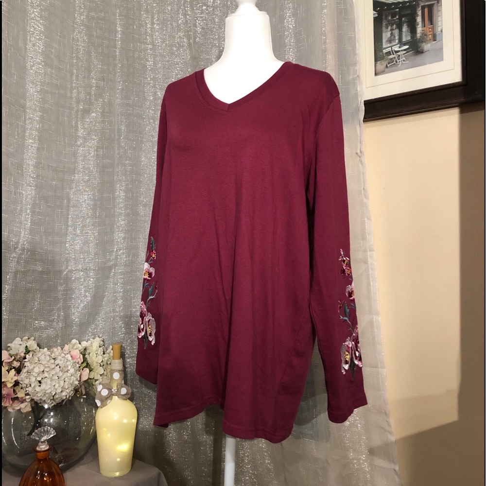Metropolitan maroon floral long sleeve tee